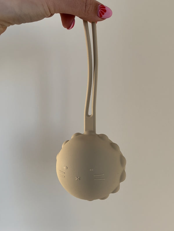 Cream dummy holder
